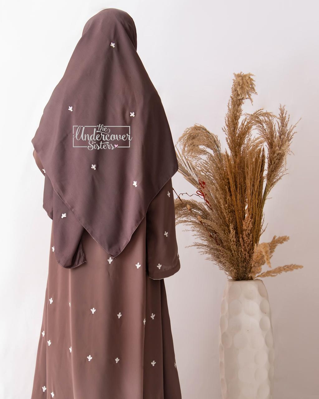 Aari Adornments