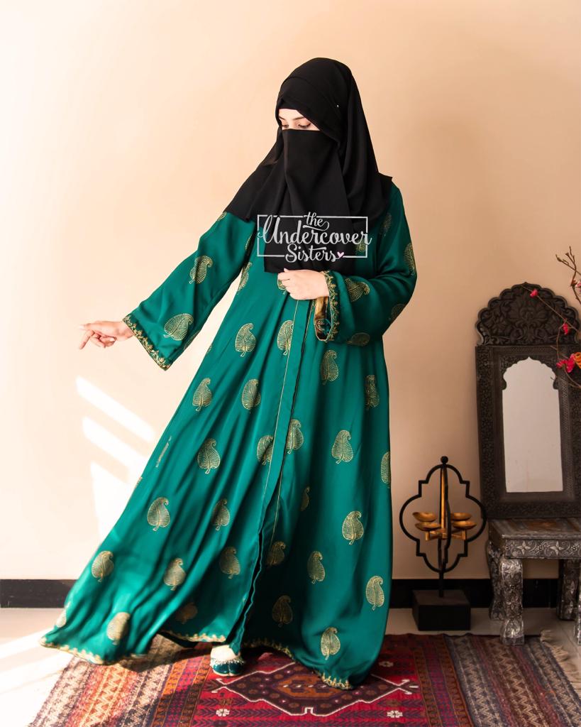 Gold-Pasted Abaya