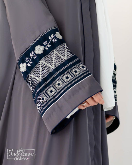 Taarkashi Sleeves Abaya