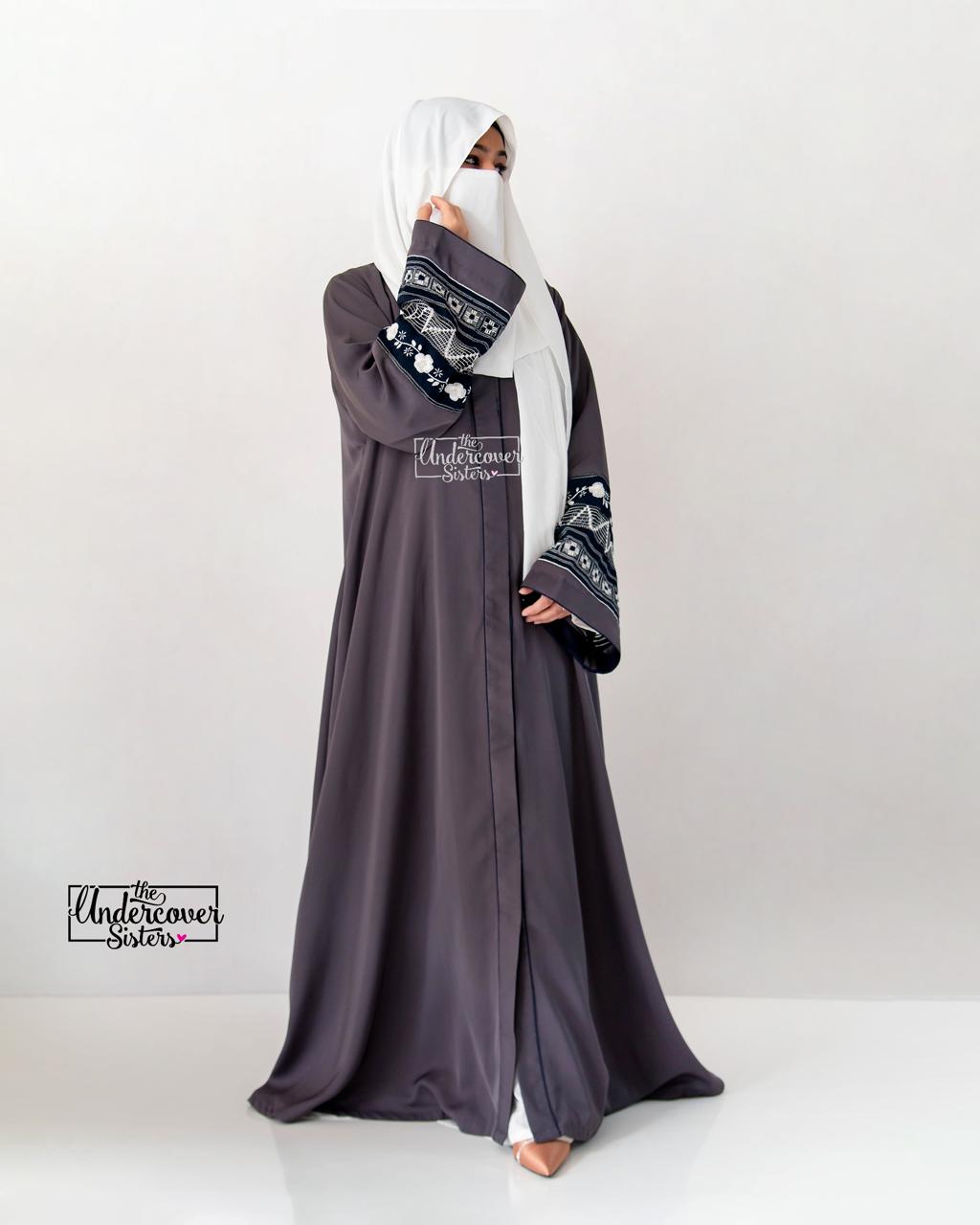 Taarkashi Sleeves Abaya