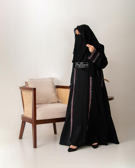 Emira Elegance - Classic Black